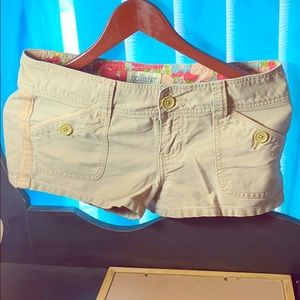 Hollister khaki color shorts